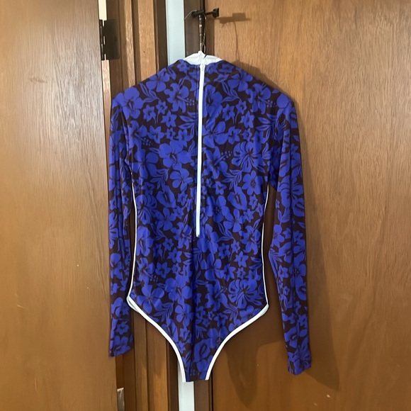 SALE LIMITED EDITION PRINT 🎉 NWT ACACIA ALAU EKUKAI PIPED FULL PIECE SZ L - Picture 6 of 7